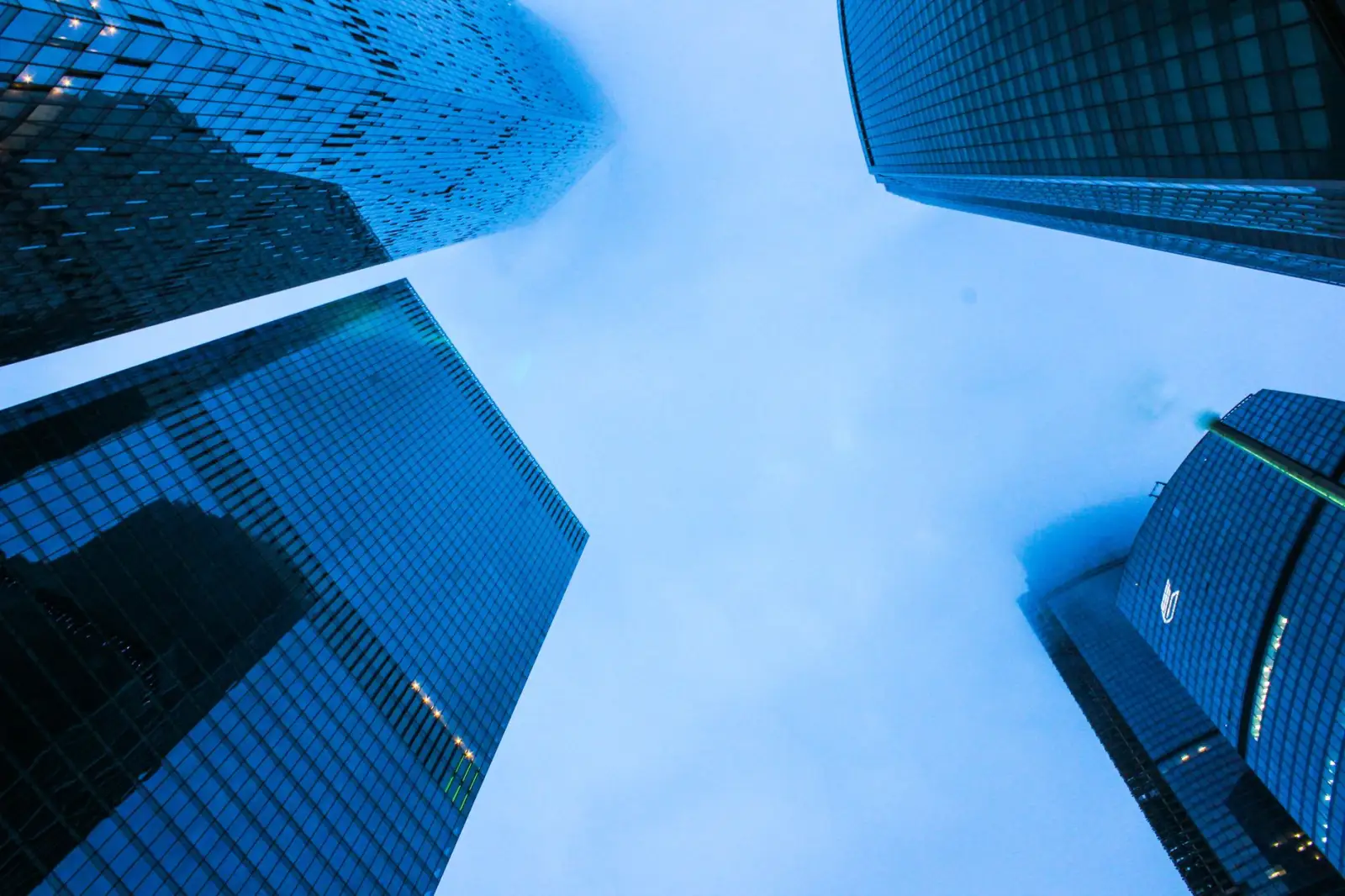 2025年财务分析软件光盘技术架构演进与选型指南正文配图 1